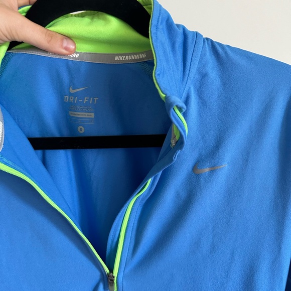 Nike Element Long Sleeve Quarter Zip - Picture 2 of 3